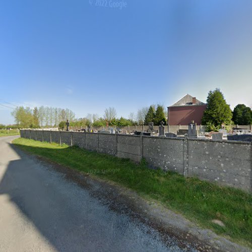 Église catholique Saint-Adrien à Maisnil et son Cimetière à Maisnil