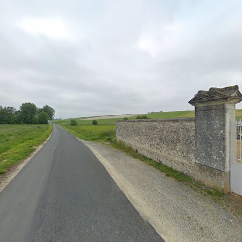 Cimetière à Verneuil-le-Château