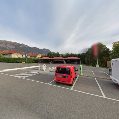 Borne de recharge de véhicules électriques Borne de recharge électrique Auchan Gap