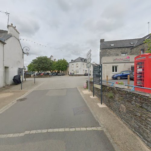 Borne de recharge de véhicules électriques SDE Finistère Charging Station La Roche-Maurice