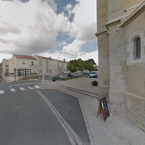 Eglise St-Etienne (du-Bois) à Saint-Étienne-du-Bois