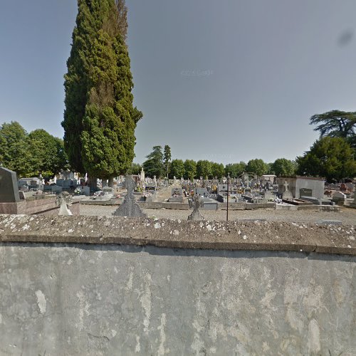 Cimetière à Mirande