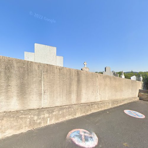 Cimetière à Saint-Just-Malmont