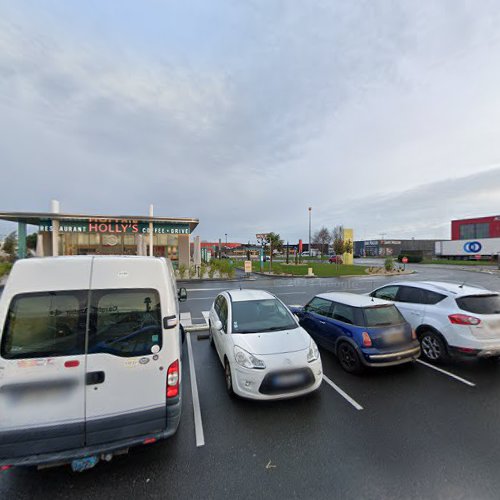 Borne de recharge de véhicules électriques Allego Station de recharge Saint-Brieuc
