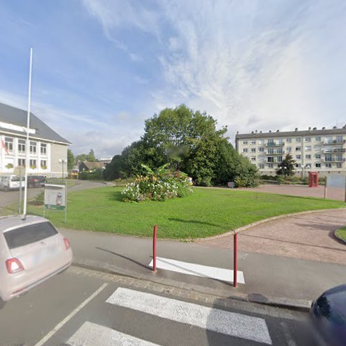 Église catholique Presbytère Condé-en-Normandie