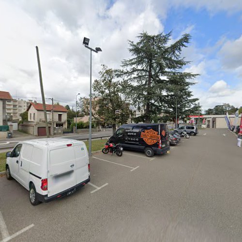 Borne de recharge de véhicules électriques Village Motos & Cycles Charging Station Saint-Étienne