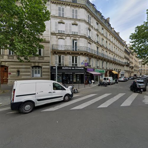 Borne de recharge de véhicules électriques Indigo Charging Station Paris