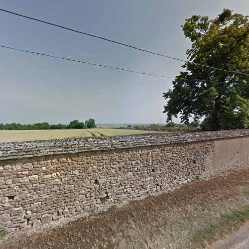 Cimetière à Courcelles-Frémoy