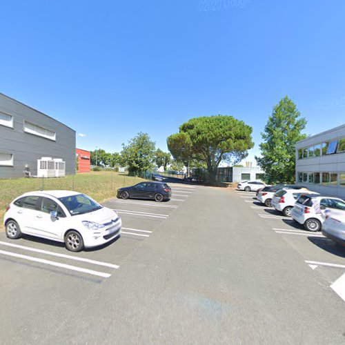 Agence de location de voitures First rent - Location spécialiste Mercedes-Benz Lormont