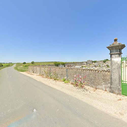 Cimetière à Brie-sous-Matha