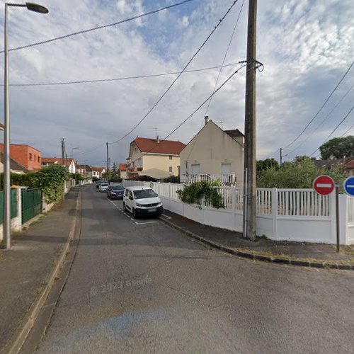 Véritable Jésus Eglise à Champs-sur-Marne