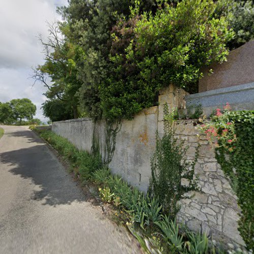 Cimetière à Plieux