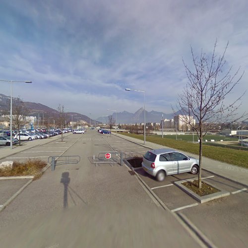 Borne de recharge de véhicules électriques Grenoble-Alpes Métropole Charging Station Seyssins