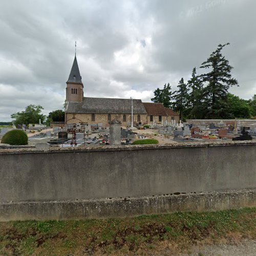 Cimetière à Mesnils-sur-Iton