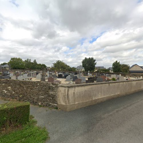 Cimetière à Saint-Quentin-les-Anges