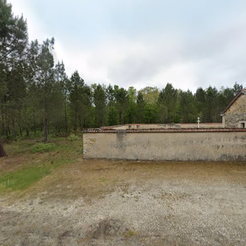 Cimetière Cimetière communal à Lussolle Losse