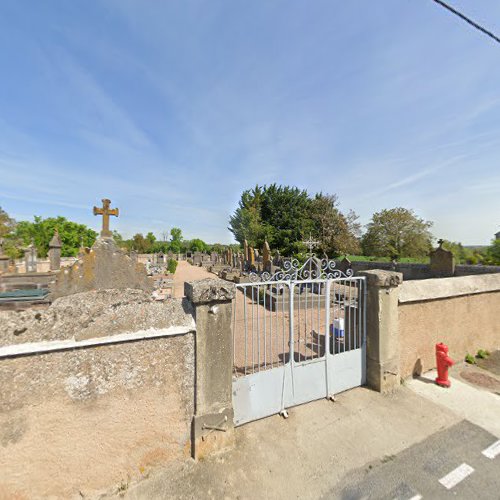 Cimetière à Saint-Agoulin