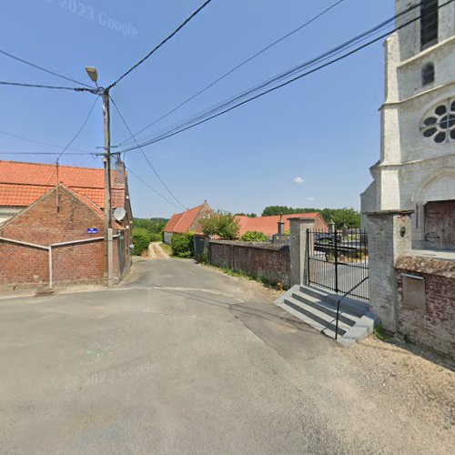 Église catholique Saint-Honoré à Crecques et son Cimetière à Mametz