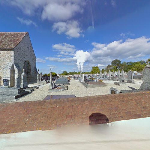 Cimetière à Fontaine-Mâcon