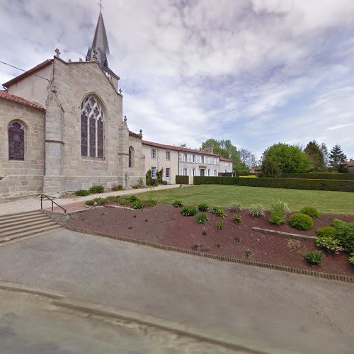 Église catholique Église Saint-Pierre (Pugny) Moncoutant-sur-Sèvre