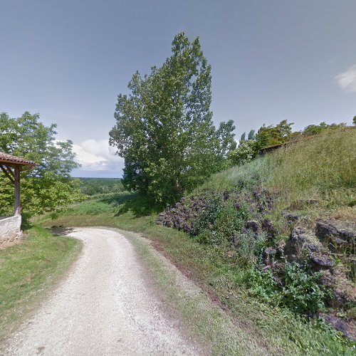 Cimetière à Lamothe à Cazeneuve