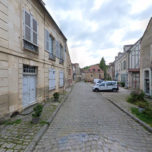 Adopte un château à Noyers