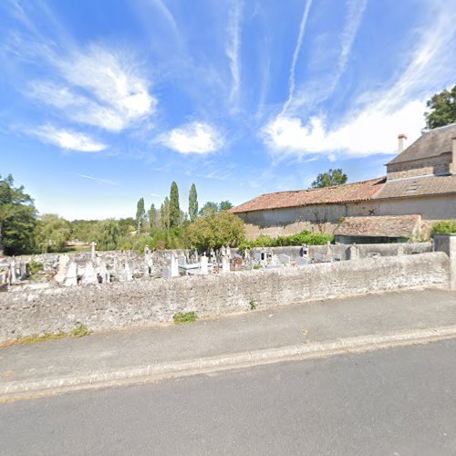 Cimetière à Moulismes