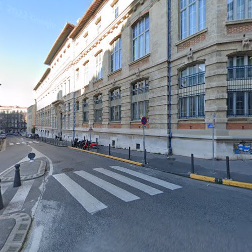 Agence de location de maisons de vacances location d'appartement meublé eurl sombret Marseille