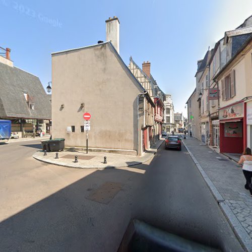 La Tutélaire du Palais à Bourges