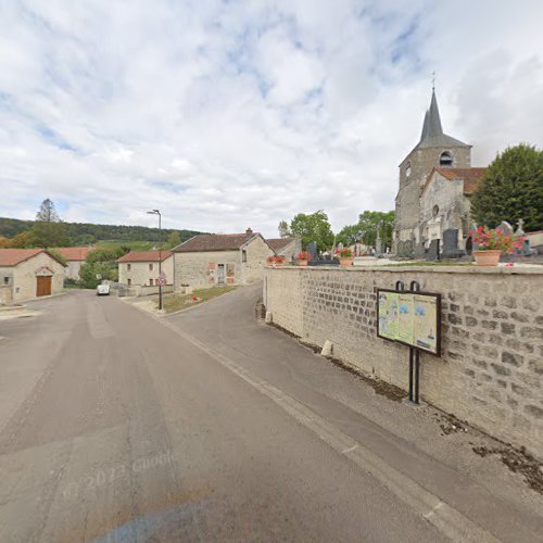 Cimetière à Rouvres-les-Vignes