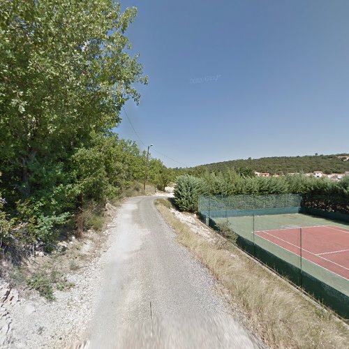 Court de tennis Terrains de tennis Ginasservis