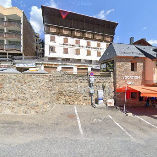 Borne de recharge de véhicules électriques SDE Haute-Pyrénées Charging Station Bagnères-de-Bigorre