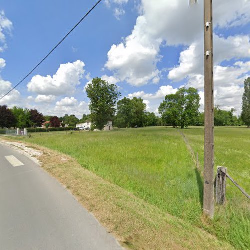 Cimetière à Gensac-la-Pallue