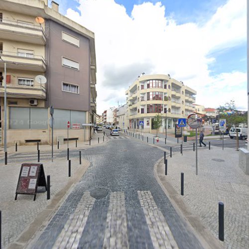 Garrafeira e minimercado Adega Doce em Pombal