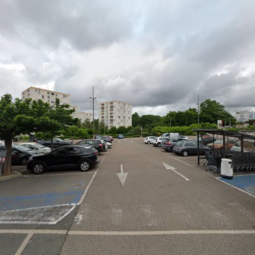 Borne de recharge de véhicules électriques IZIVIA Station de recharge Limoges
