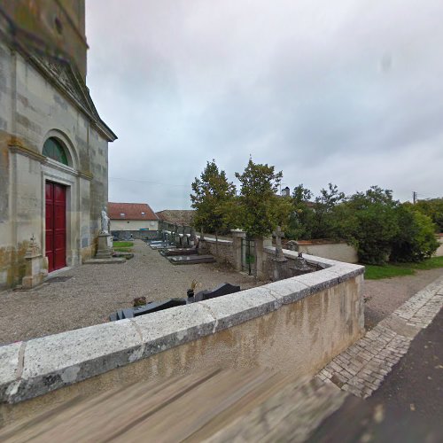 Cimetière à Naives-en-Blois
