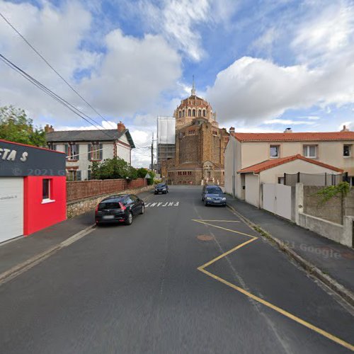 Église catholique Presbytère du Sacré Coeur Cholet