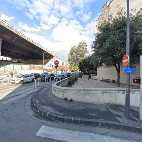 Tapissier En Meubles El-Mansourah à Marseille
