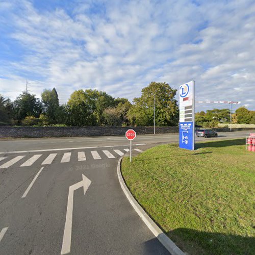 Borne de recharge de véhicules électriques E.Leclerc Station de recharge Segré-en-Anjou Bleu