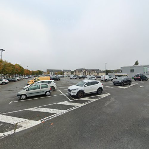 Borne de recharge de véhicules électriques SDEF Station de recharge Saint-Renan