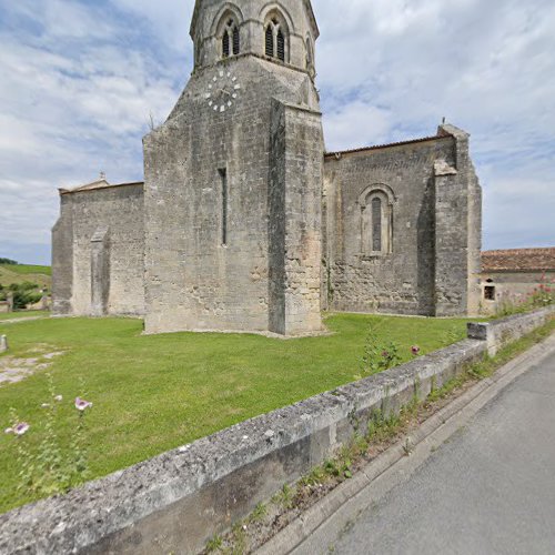 Église Saint-Pierre à Champagnac