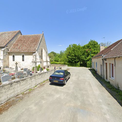 cimetière à Blèves