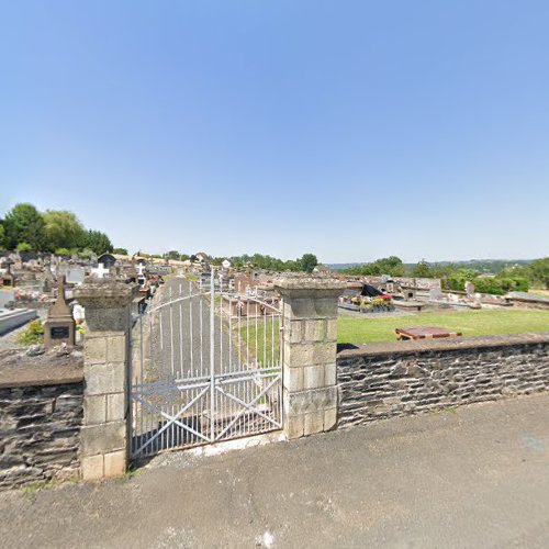 Cimetière à Saint-Cyr-la-Roche