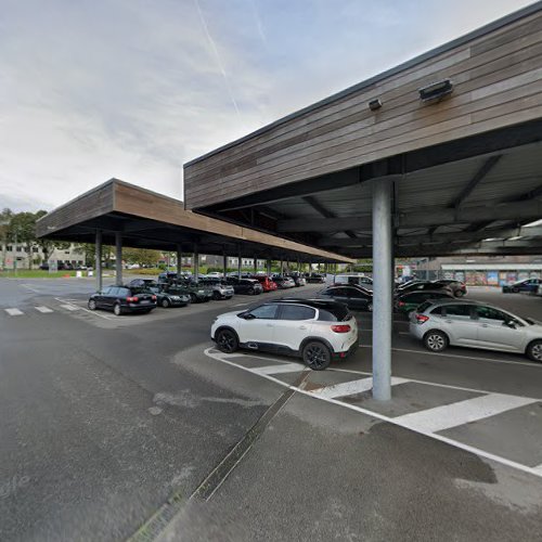 Borne de recharge de véhicules électriques E.Leclerc Charging Station Chateaulin