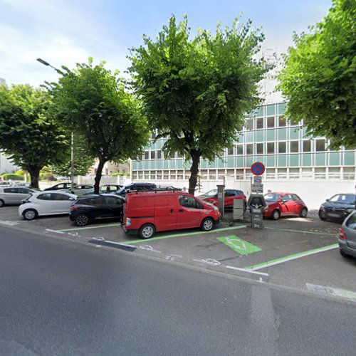 Borne de recharge de véhicules électriques Réseau eborn Charging Station Voiron