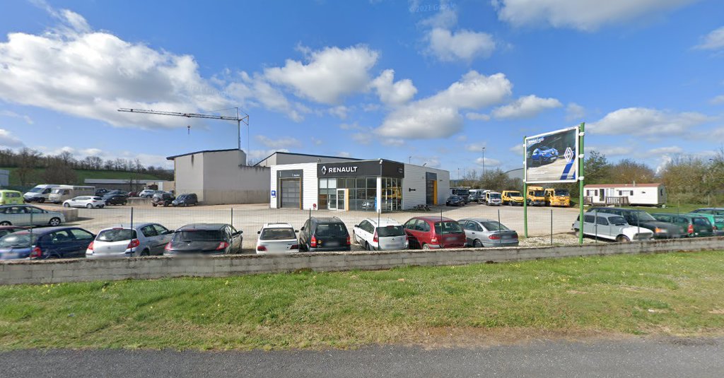 Renault at GARAGE ROQUES à Sévérac-d'Aveyron