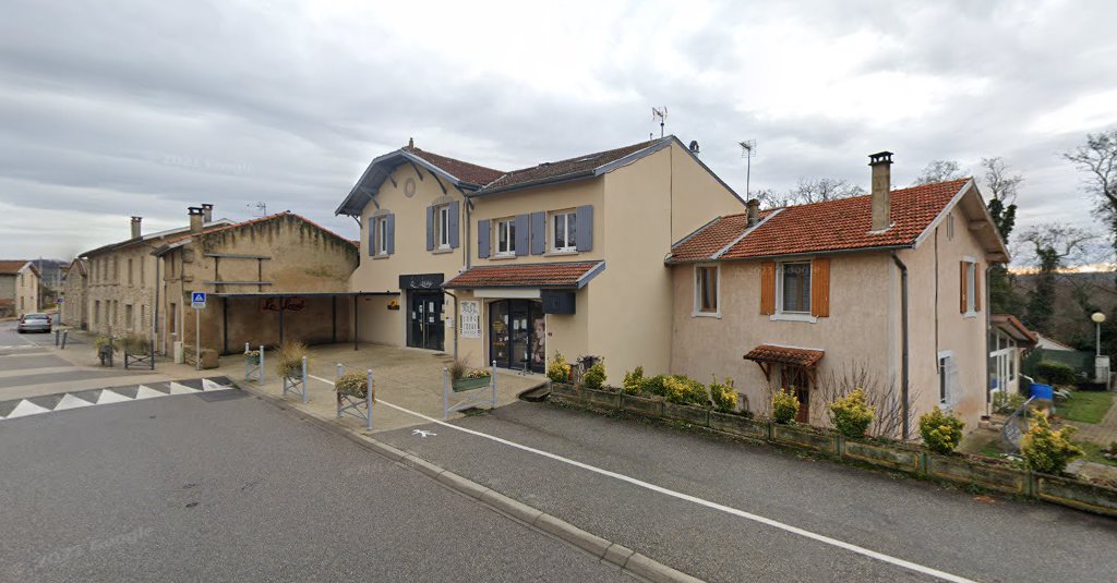 Long Court à Beaumont-Monteux