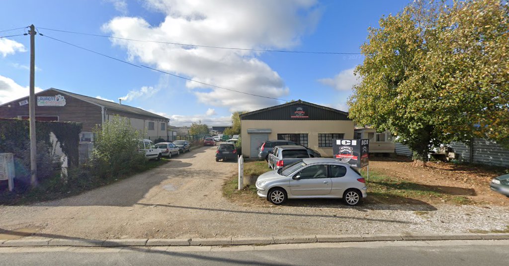 School Garage à Villeneuve-sur-Lot (Lot-et-Garonne 47)