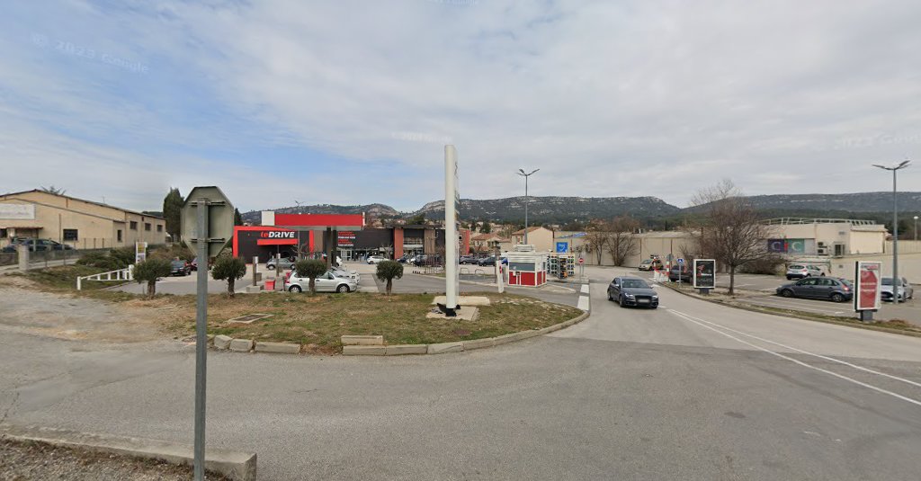 Distributeur pizza TITI fermer à La Destrousse (Bouches-du-Rhône 13)