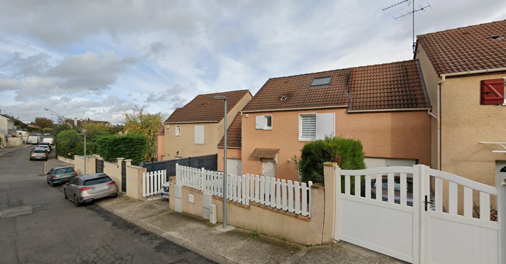 Hollande Moussu Amandine à La ville-du-Bois